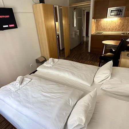 H1 Apartmanok บูดาเปสต์ ภายนอก รูปภาพ