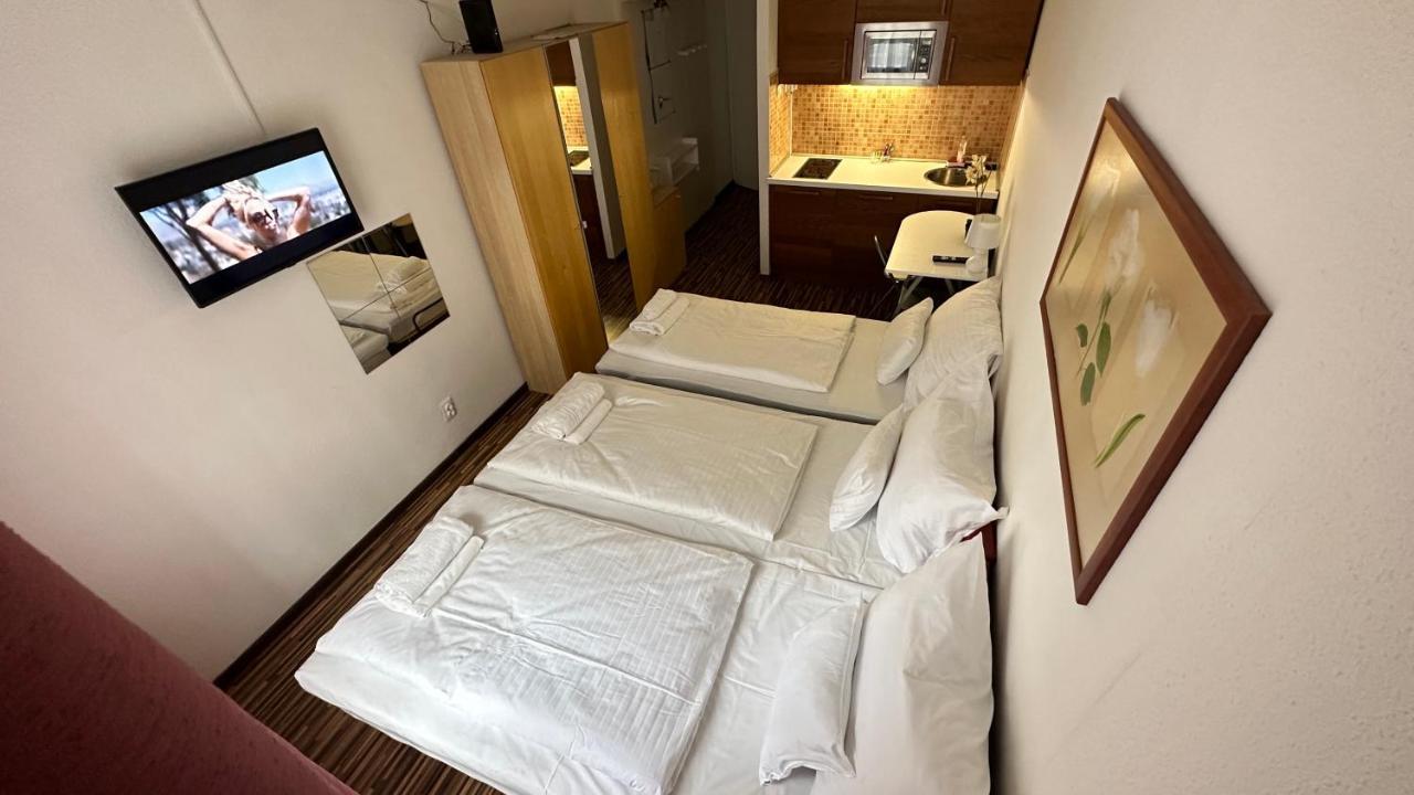 H1 Apartmanok บูดาเปสต์ ภายนอก รูปภาพ